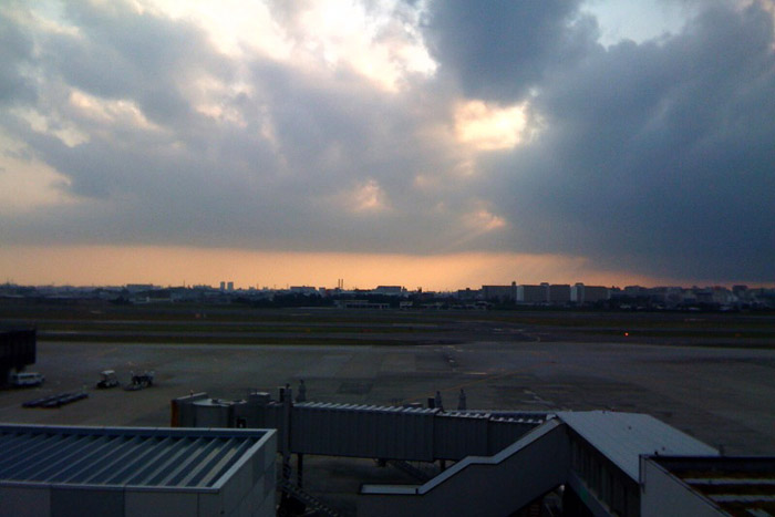 渦中の伊丹空港