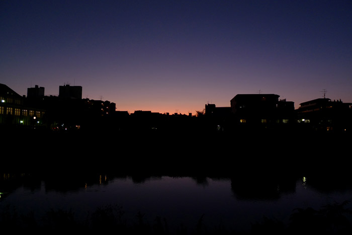 河原で見る夕暮れ 河原で見る夕暮れ